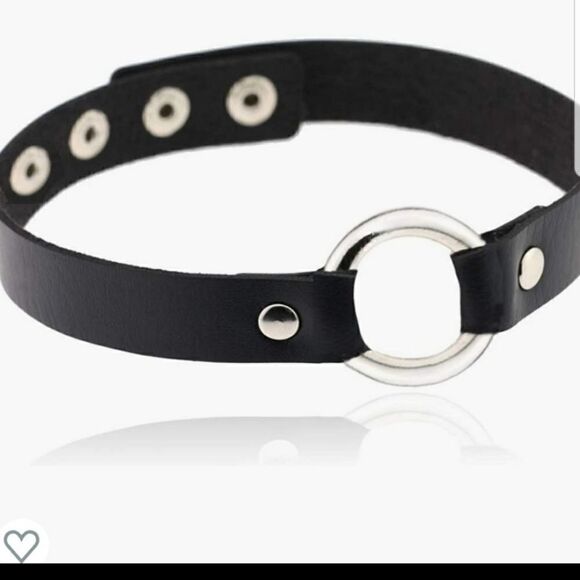Adjustable Leather Choker Collar Soft PU Circle Punk Choker Necklace - Picture 3 of 3